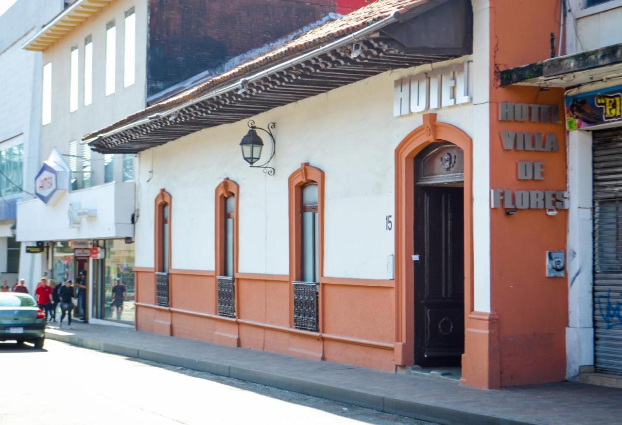 Hotel Villa De Flores Uruapan  Екстер'єр фото