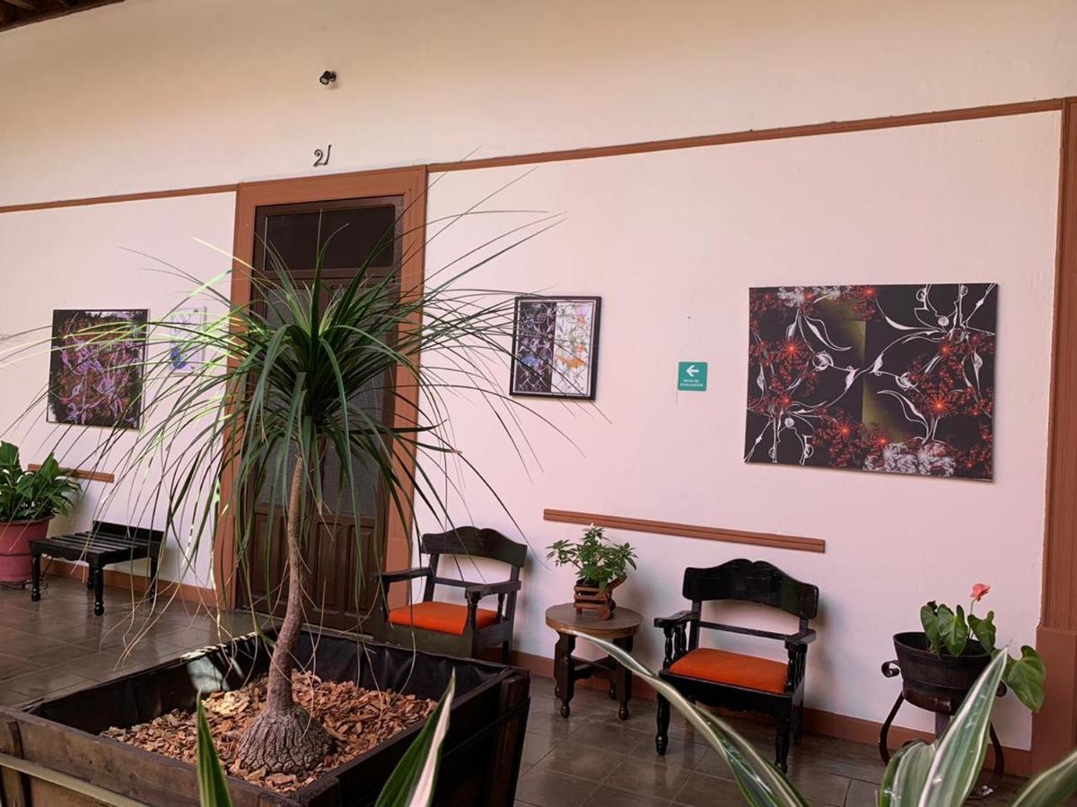 Hotel Villa De Flores Uruapan  Екстер'єр фото